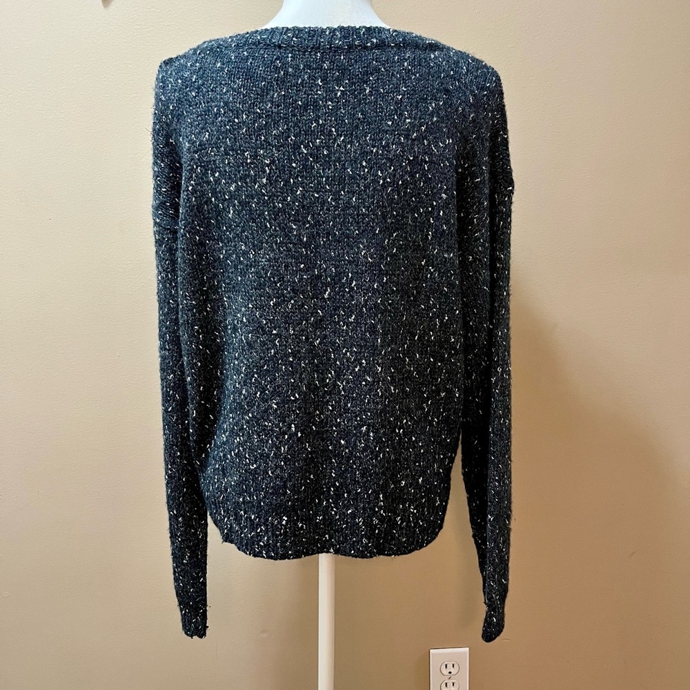 Guess Gray Shiny Knit Sweater Size Large - Picture 4 of 8